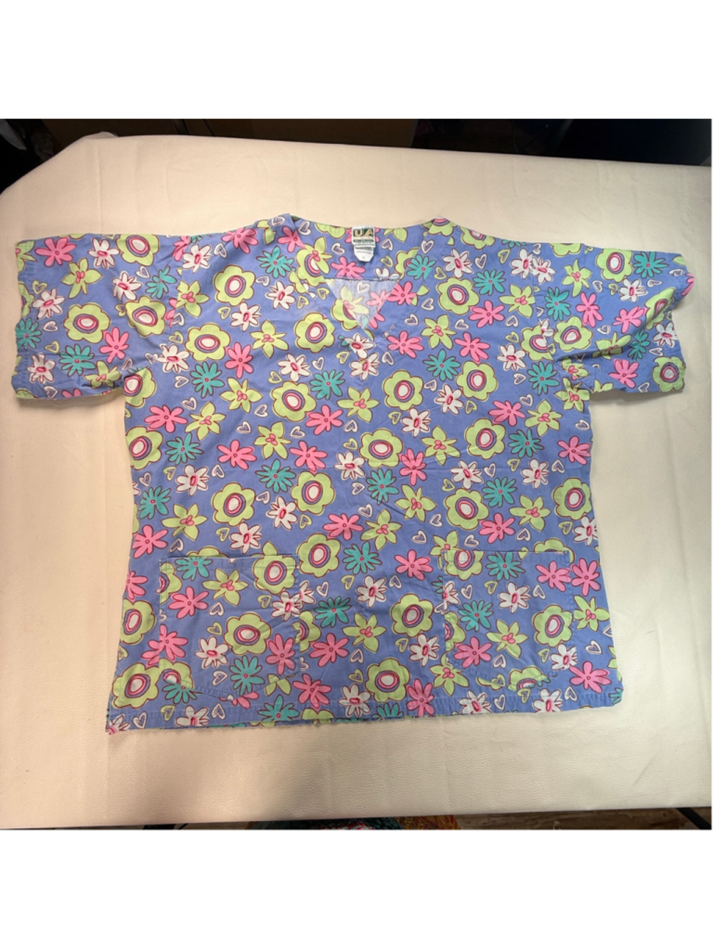 UA Scrubs Women Large Floral Print Scrub Top Blue Pink Green Hearts Pockets
